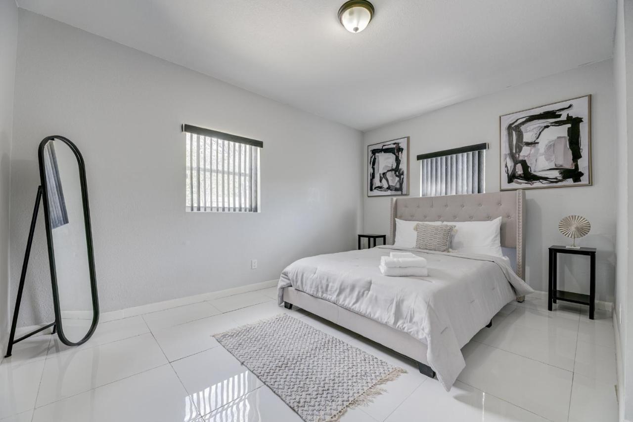 Deco Drive Miami • Near Hard Rock Stadium • South Beach • Wynwood Екстер'єр фото