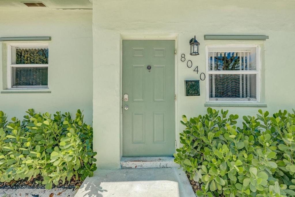 Deco Drive Miami • Near Hard Rock Stadium • South Beach • Wynwood Екстер'єр фото